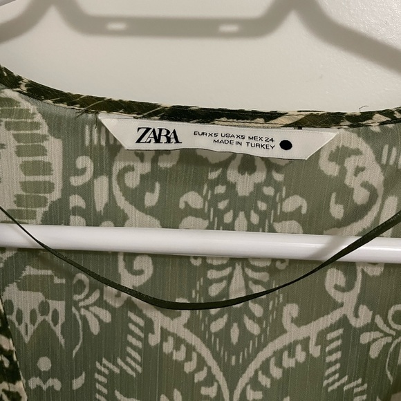 Zara blouse - Picture 2 of 3